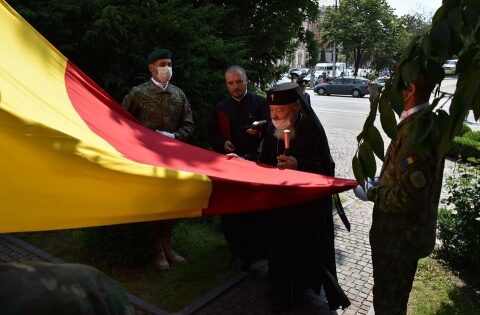 IPS Andrei, la Ziua Drapelului Național: „sub flamura Tricolorului trebuie să se adune laolaltă toată națiunea română”