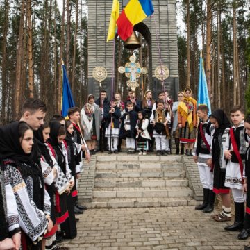 Masacrul de la Fântâna Albă a fost un Katyn românesc!