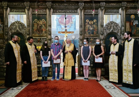 Elevii de 10 la Bacalaureat, din județul Cluj, premiați de Mitropolitul Andrei
