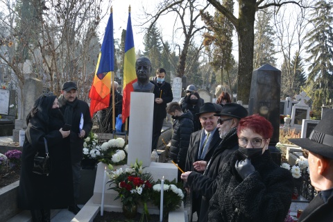 Eveniment cultural prilejuit de inaugurarea și sfințirea bustului din bronz al pictorului clujean Prof. Dr. VIOREL NIMIGEANU (Foto/Video)