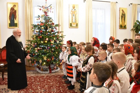 Cete de colindători la Reședința Mitropolitană din Cluj-Napoca