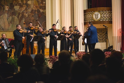 Concert de romanțe și muzică cultă „Flori de mai”, la Cluj-Napoca