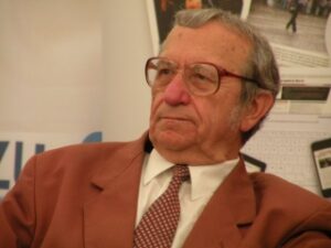 Scriitorul Mircea Popa a fost votat de consilierii locali  cetățean de onoare al municipiului Cluj-Napoca