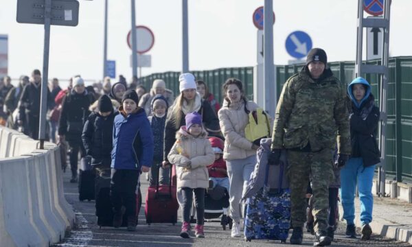 Ucraina eroică a început evacuarea forțată a ucrainenilor din Donetk. Armata rusă înaintează lent