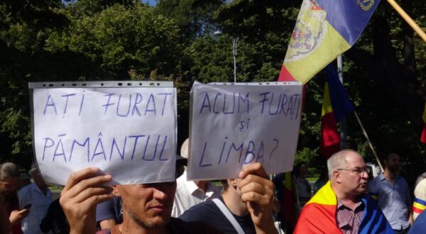 Ucraina prigonește limba română. Kievul respinge arogant cererea românilor privind inexistența „limbii moldovenești”