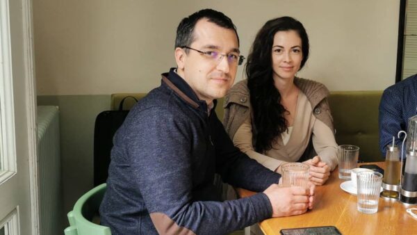 Laura Ștefănuț, iubita lui Vlad Voiculescu se culcă la ora 18.00 să nu consume energie. Românii trebuie să facă economie
