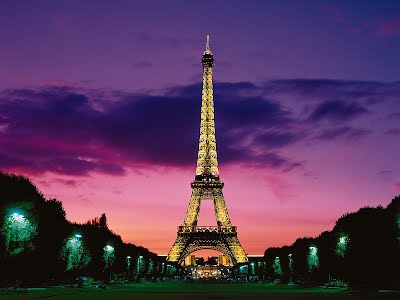 Parisul nu mai este „oraşul luminilor”. Turnul Eiffel este în beznă