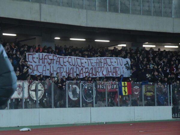 CFR Cluj a primit o amendă de 10.000 de euro şi o pedeapsă constând în închiderea parţială (cel puţin 2.000 de locuri) a stadionului său. Comportament rasist al fanilor