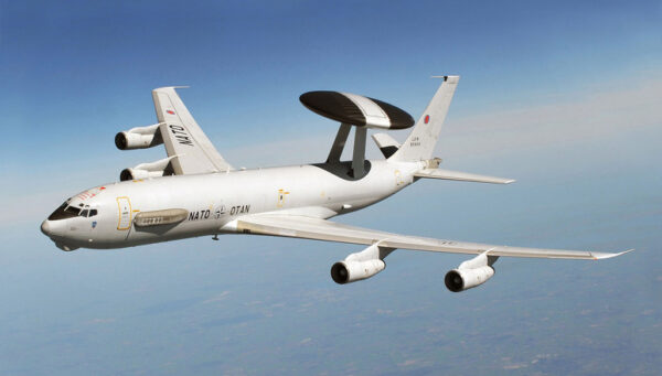Aeronave AWACS din cadrul Forței Aeropurtate a NATO ajung în România. Gata să ne apere de ruși