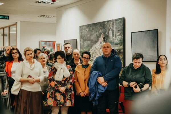 Vernisajul Expoziției „Așezare. Semne și locuri străvechi în contemporaneitate”, la Facultatea de Teologie Ortodoxă din Cluj-Napoca. O referință