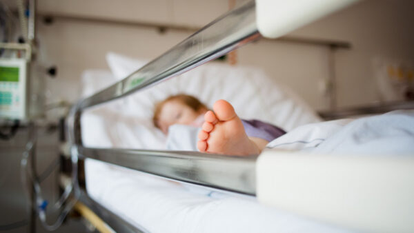 Olanda a aprobat eutanasia și pentru copii până la 12 ani. Cultul morții în Occident