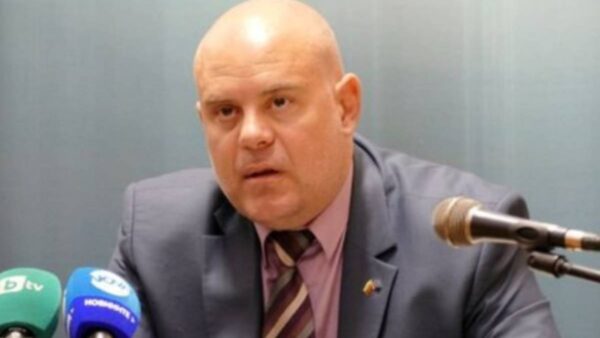 Procurorul şef al Bulgariei, ţinta unui atentat. Ivan Gheşev a scăpat nevătămat. O bombă capcană