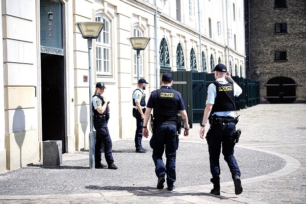 Mişcarea extremistă de dreapta Danske Patrioter a ars Coranul în fața ambasadei irakiene la Copenhaga