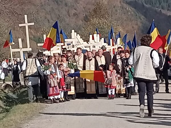 Treceți Batalioane Române Carpații!