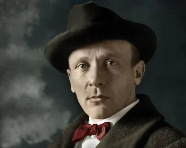 Kiev a interzis folosirea publică a “produselor culturale” în limba rusă, ca de exemplu cărţile, muzica, filmele şi piesele de teatru. Bulgakov sau Visotki interziși
