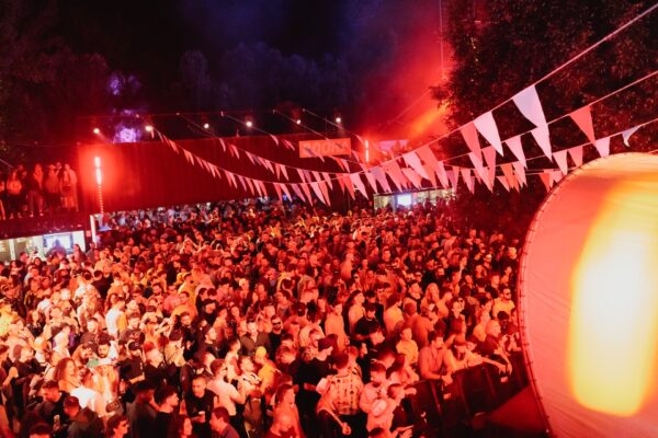 Eclectic Castle – simfonic, trip hop, punk și electro în ultima zi de festival. Tare atractiv petnru tineri
