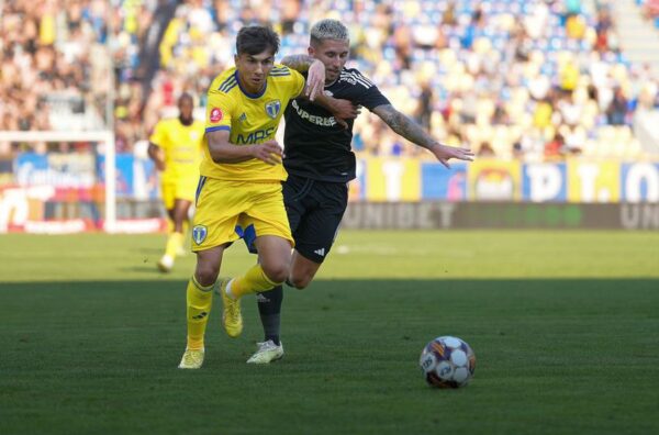 Petrolul Ploieşti şi Universitatea Cluj au terminat la egalitate, 1-1