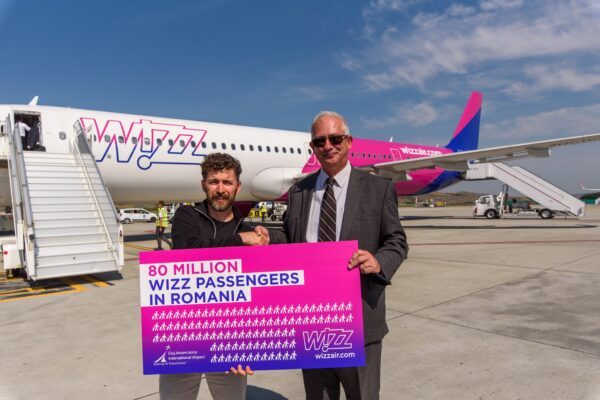 FOTO/ Record de pasageri. Wizz Air a transportat 80 de milioane de pasageri în România. Eveniment la Cluj-Napoca