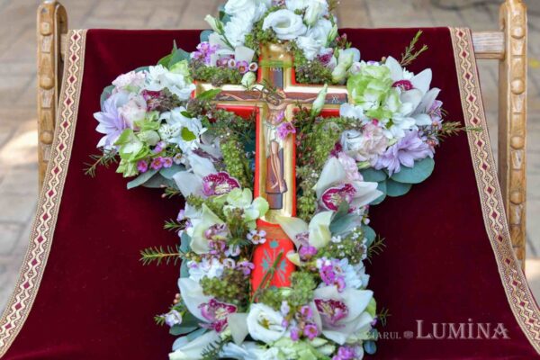 În Crucea Domnului s-a arătat iubirea Sa pentru oameni