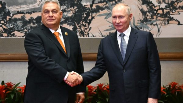 Orban se „pupă” pe bot cu Putin la Beijing. România ținută și umilită afară din Schengen