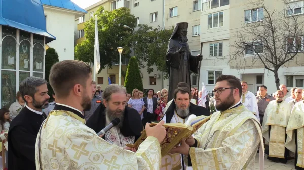La Oradea a fost dezvelită o statuie a Episcopului martir anticomunist Nicolae Popovici