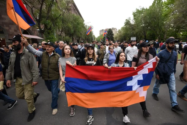 Exodul armenilor ca-n vremea primului război mondial: 100.541 de persoane strămutate din enclava de pe teritoriul Azerbaidjanului