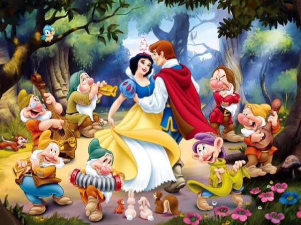 Noul film „Albă ca Zăpada” al Disney, pe culmile progresismului. Dispar piticii iar eroina e feministă. Nu mai e salvată de print