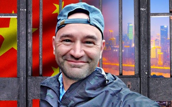 Volumul „Păturica roz. Întemniţat în China comunistă“ de Marius Balo