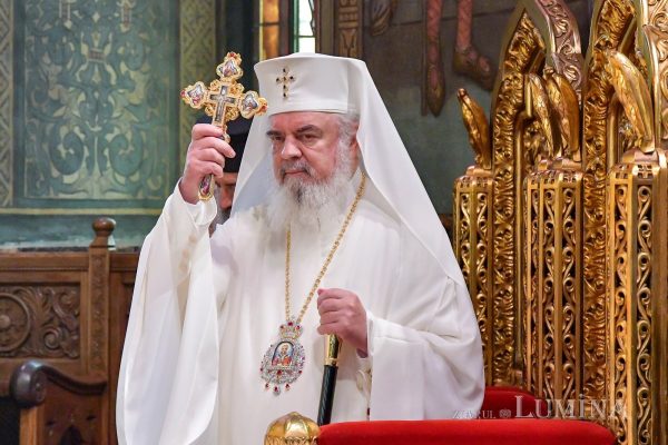 Patriarhul Daniel mesaj duhovnicilor ortodocși: că vor învăța toată viața să vindece, asemenea medicilor