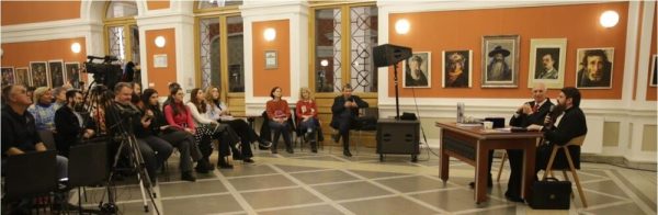 Episcopul-vicar Benedict a conferențiat pe tema „Socializarea singurătății”, la Berăria Culturală (Video)