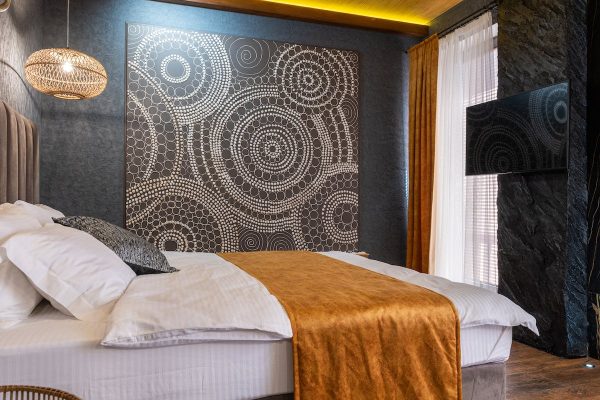 3 locuri strategice pentru integrarea perfectă a panourilor LED în interiorul casei tale