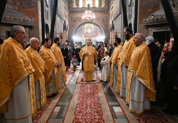 Clujenii ortodocși au sărbătorit prin rugăciune prima zi a Anului Nou 2024, la Catedrala Mitropolitană