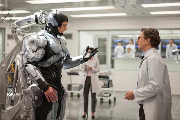 De la moroi la Robocopul ideologic