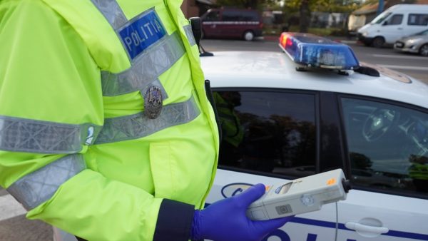 Bărbat de 47 de ani, cercetat pentru încălcarea măsurilor dispuse prin ordin de protecție