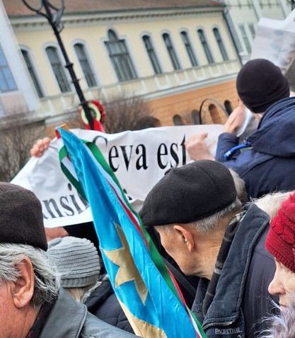 10 000 pentru ,,Ceva este etern: Transilvania, pământ românesc!” Zece mii lei amendă!