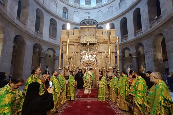 Numărul pelerinilor din Sâmbăta Mare este estimat la cel mult 4.200 la Sf. Mormânt, la Ierusalim