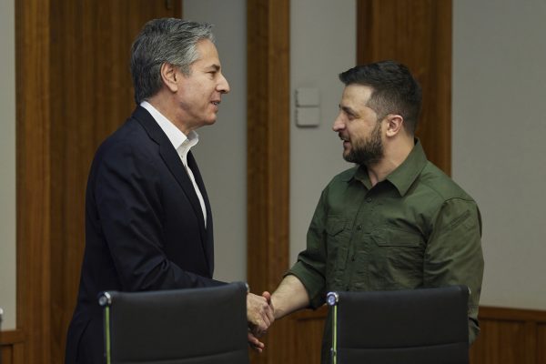 Zelenski îi cere lui Blinken sisteme Patriot suplimentare pentru apărarea Harkovului