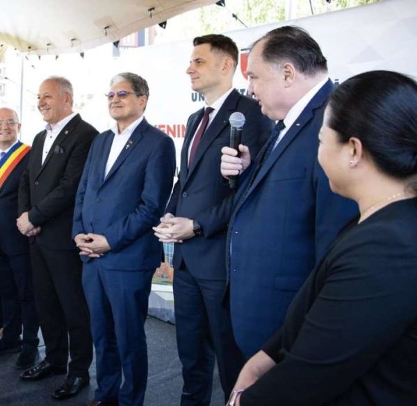 La Universitatea Tehnică din Cluj-Napoca (UTCN) a început construcţia primului centru de cercetare în inteligenţa artificială din România