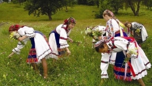 Poemul Zilei: Armindeni