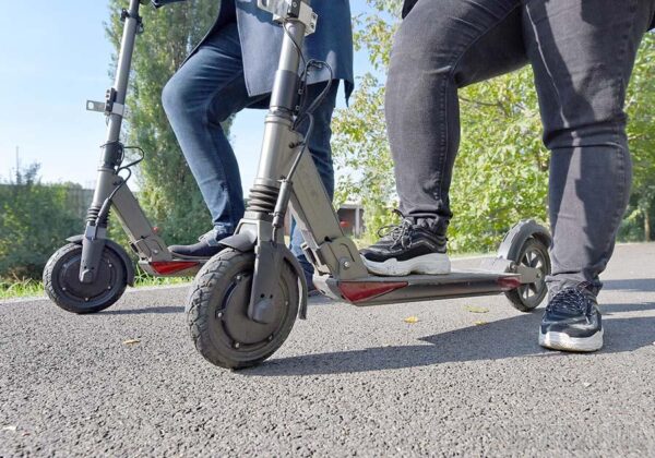 Bicicliști, motocicliști, utilizatori de scutere sau trotinete luați la puricat de polițiștii clujeni. Amenzi