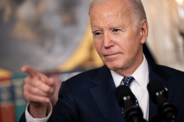 Biden afirmă că s-a exprimat greşit atunci când a cerut ”ţintirea” lui Trump cu câteva zile înainte de tentativa de asasinat