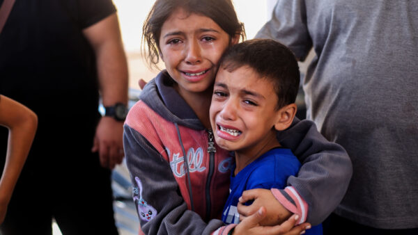 O faptă creștinească. Autorităţile române intenţionează să preia copii din Gaza, care sunt în prezent sub tratamente medicale în Egipt