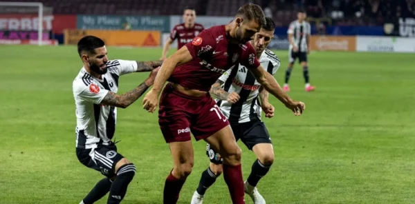 Universitatea Cluj a învins-o pe CFR Cluj cu scorul de 3-2. Șepciile roșii le-a dat o lecție de fotbal în ritmurile galeriei U Cluj