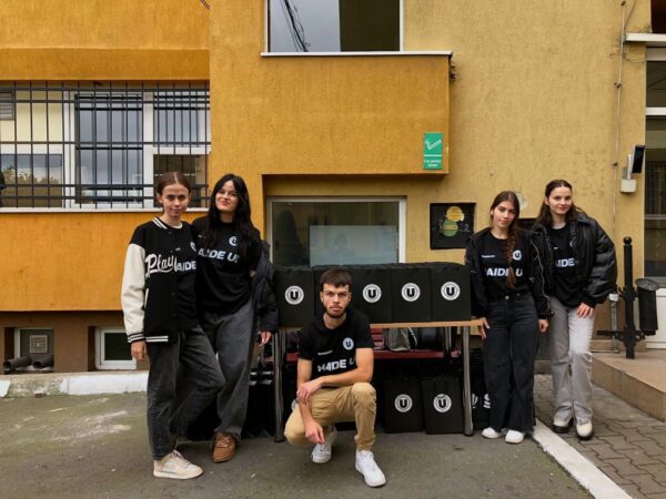 Peluza ŞEPCILE ROŞII reacționează la interzicerea unei broșuri. Sunt niște sloganuri care fac parte din repertoriul nostru