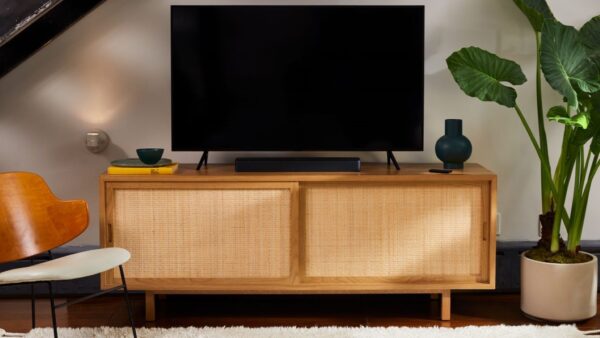 Cum să alegi un sistem audio care să îți completeze decorul interior și să îți îmbunătățească experiența de vizionare?
