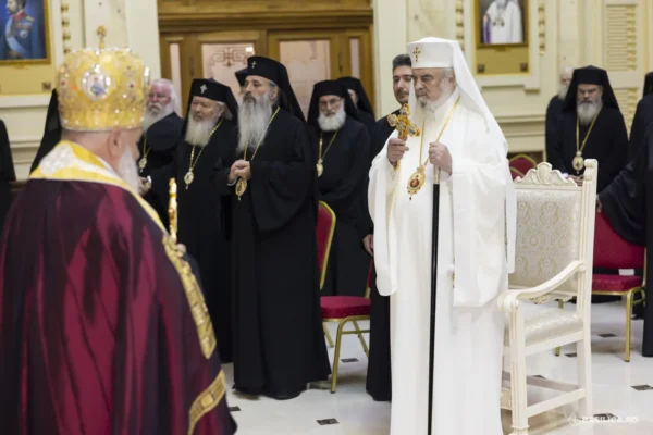 Sfântul Sinod BOR a luat act cu regret că autorităţile ucrainene „au amânat nejustificat, pe termen neprecizat”, recunoaşterea juridică a Asociaţiei religioase „Biserica Ortodoxă Română din Ucraina”