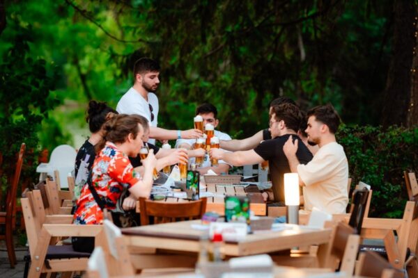 TOP 4 restaurante cu terasă din capitală unde te poți relaxa la final de săptămână!