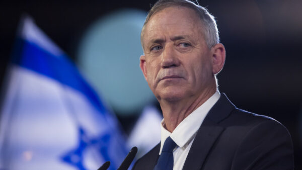 Fostul ministru al Apărării recunoaște calm că Israelul comite epurare etnică: Noi curățăm țara de arabi