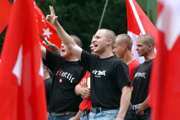 Elveţia ia măsuri dure: interzicerea svasticii şi a salutului nazist pentru a stopa valul de antisemitism datorită conflictului Israel – Hamas
