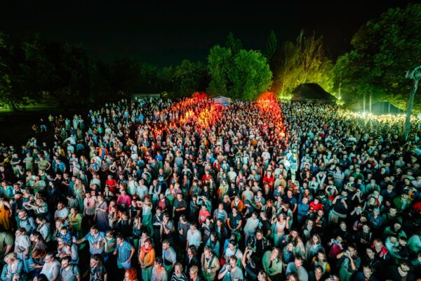 Jazz in the Park dă startul verii festivaliere, în 6-8 iunie, la Cluj! Ibrahim Maalouf, Kokoroko, Biréli Lagrène și Alabaster DePlume, printre artiștii confirmați la ediția 13